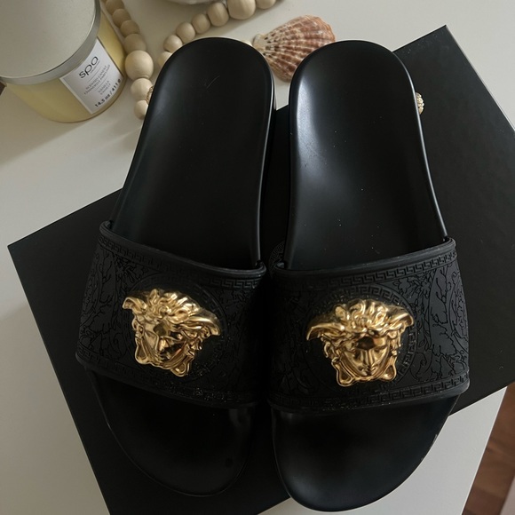 AUTHENTIC Versace Medusa black slides 38.5 Womens - Picture 2 of 5